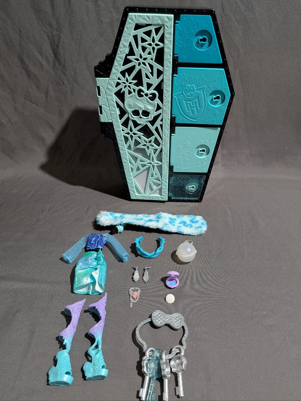 Monster High Skultimate Secrets Locker Clothing And Accessories No Doll